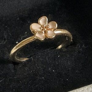 Pandora 14K solid yellow Gold and Cream Flower Ring, Size 8, EUC